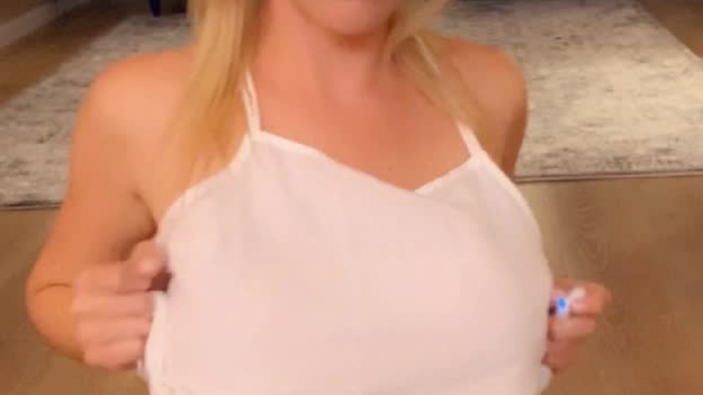 hot chick Kit Mercer shows off her amazing dance moves
