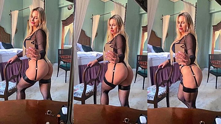 model getting rweady fro kinky session(Neringa Kriziute)
