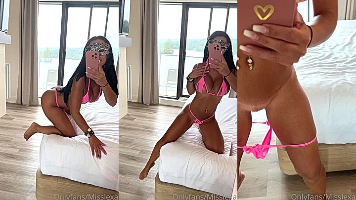 Miss Lexa shows her sexy body to her onlyfans subscribers