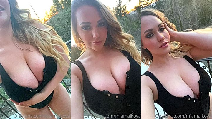 sexy onlyfans model rubs her wet pussy(Mia Malkova) and big tits jiggle