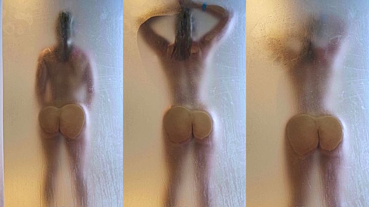 Missmiafit shows off her big ass in the shower