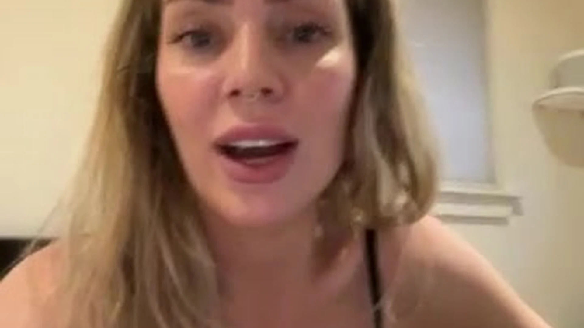 sexy onlyfans model plays with her huge titties(Lucijoi)