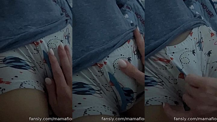 sexy Mama Fiona touching her girlfriend’s ass while she’s sleeping