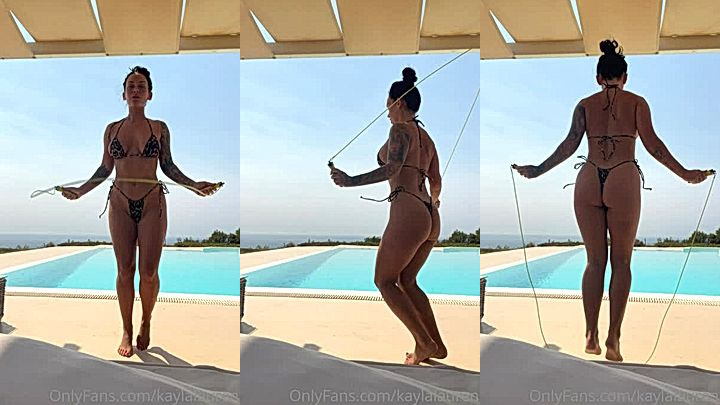 Kayla Lauren is having an amazing time outdoor