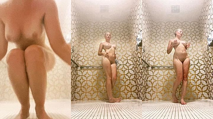 gorgeous big ass stepsister Holly Wolf twerking in the bathroom naked onlyfans