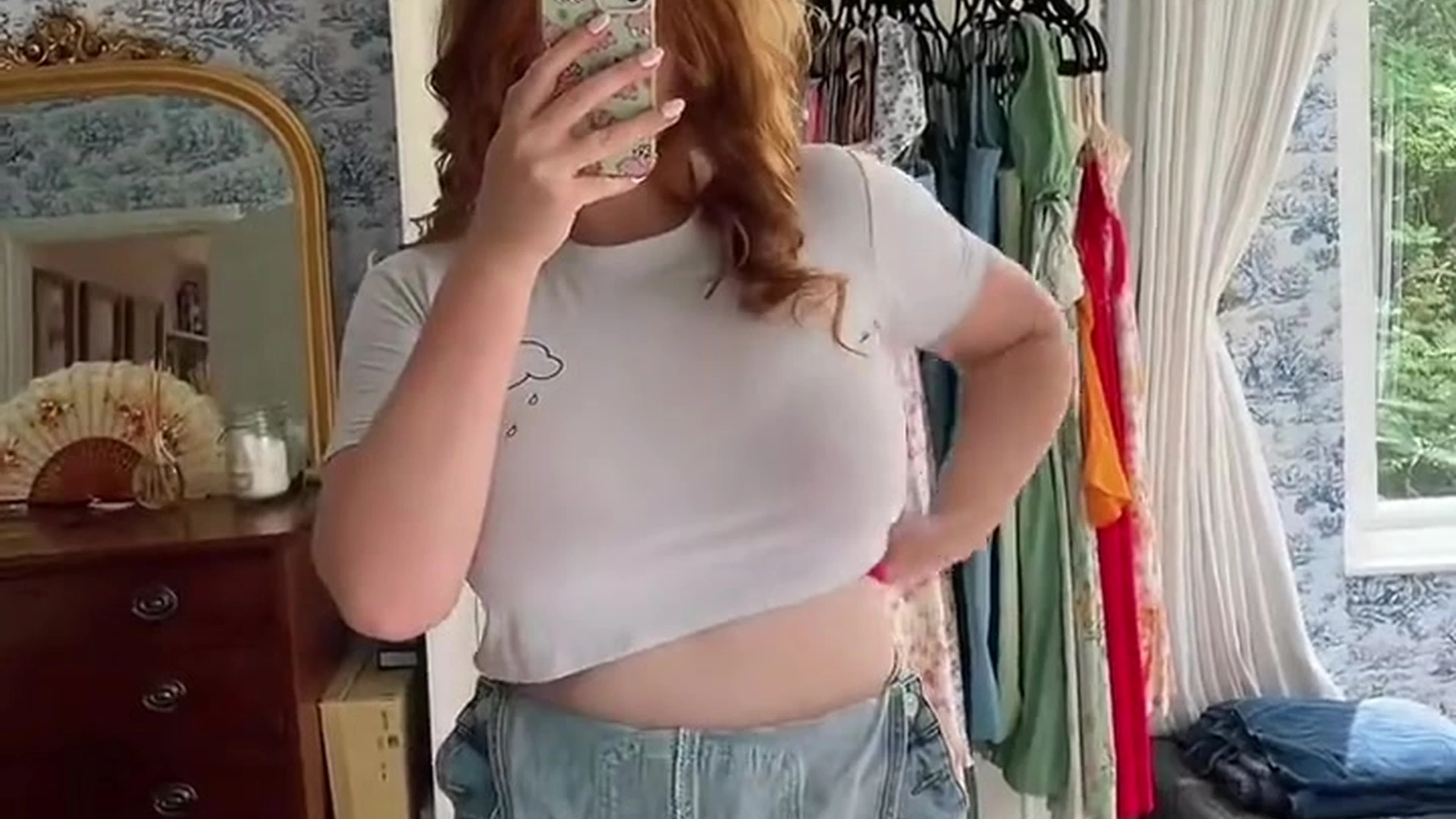 big tits model Imogen Lucie loves to tease in front of mirror onlyfans leak